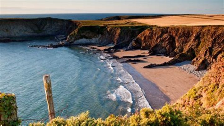 13 Best Airbnbs in Wales: Pembroke, Monmouthshire & North Wales