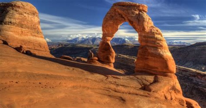 2 fall to their deaths at Arches National Park in Utah