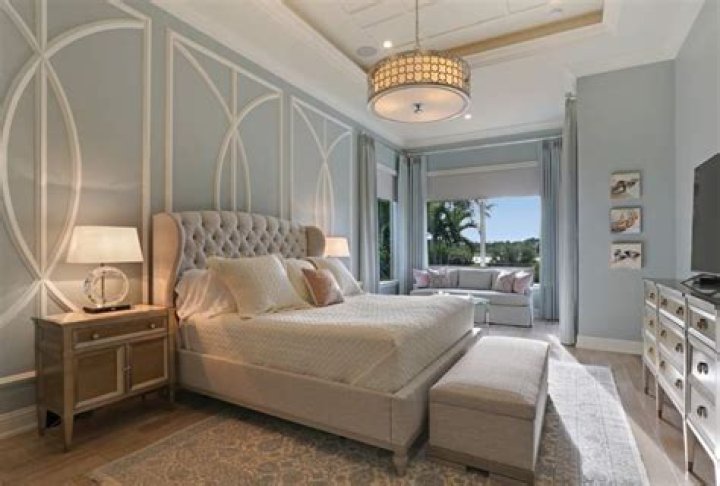 A Timeless Old Palm Mansion Gets A Modern Redesign