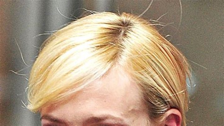 Carey Mulligan’s side-swept pixie crop - celebrity hair and hairstyles