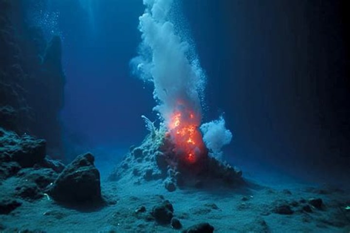 Creepy Footage Shows 'Gates of Hell' Underwater Volcano: 'Earth Is Alive'