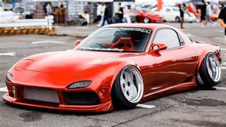 Driver's Warning Note on Neighbor's Car Slammed Online