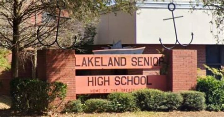 Florida substitute teacher arrested after alleged Snapchat video showed her having sex with student