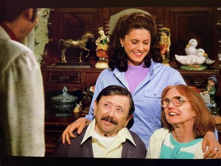 Last surviving 'Wizard of Oz' munchkin, Jerry Maren, dies