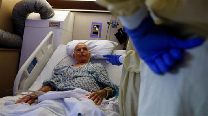 Loss of smell is a warning sign of Alzheimer’s. What if you lose your sense of smell from Covid?