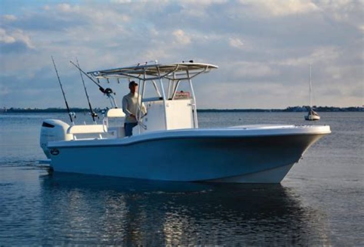 Making Waves on the Dusky 252 Open Fisherman