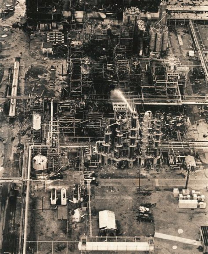 Massive chemical plant explosion shakes town of Shepherd, Texas