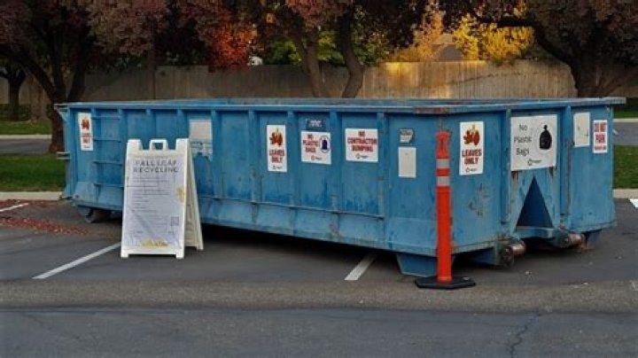 Meridian City parks equip leaf collection bins for local residents