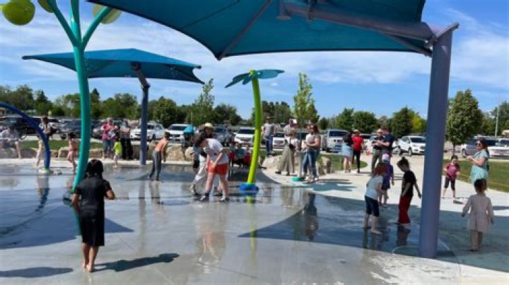 Molenaar Park splash pad is now officially open to the public