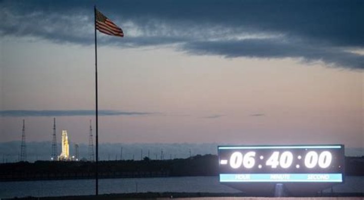 NASA scrubs first attempt at SLS countdown rehearsal