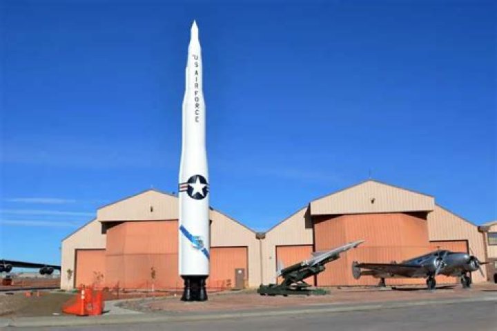 New rocket motor for U.S. Air Force ICBM completes ground test 