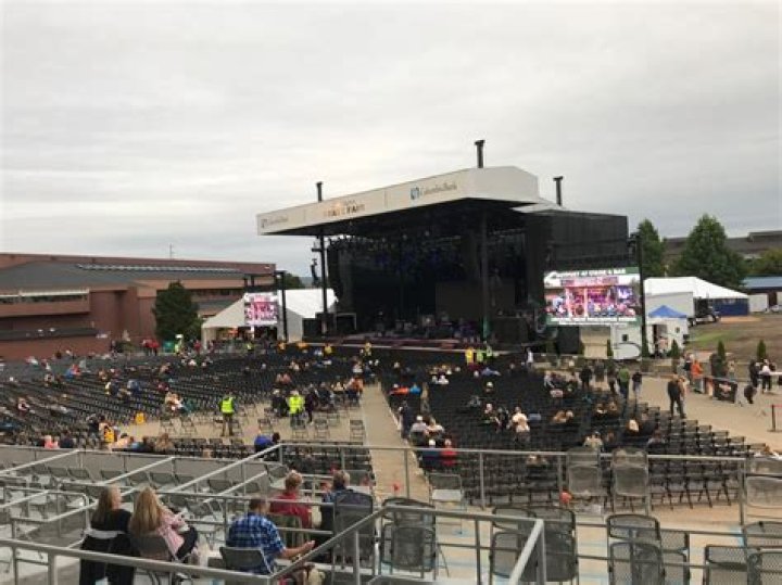 Officials: 2 dead, 3 hurt after shooting at Washington state music festival