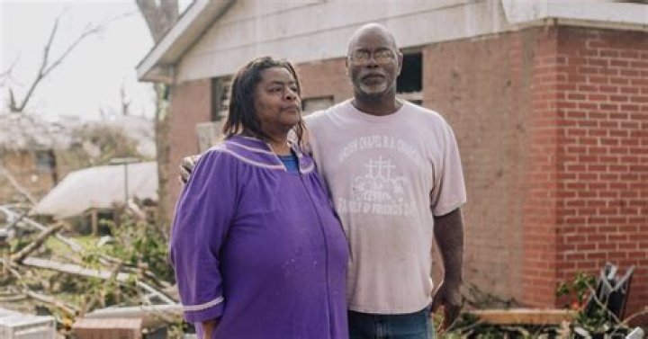 Residents of Mississippi town destroyed by tornado continue search for loved ones