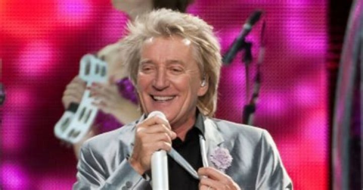Rod Stewart reveals prostate cancer diagnosis