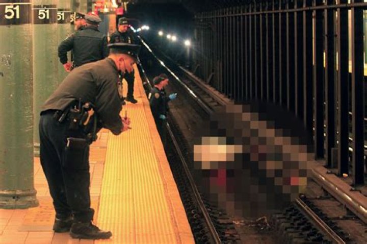 Ryan Bartels Identified as Subway Anti-Masker Who Repeatedly Yelled '1776' at Old Woman