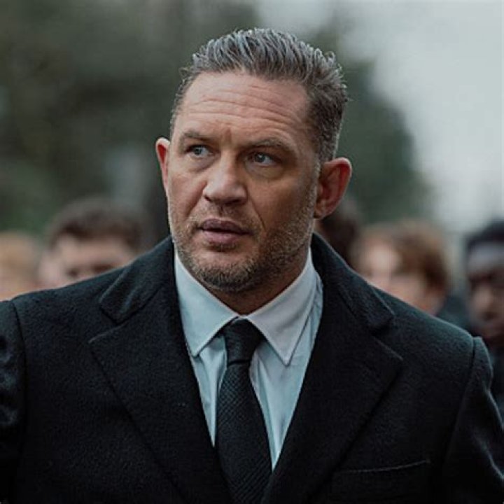 Taboo Review: Tom Hardy Steals the Show in the FX Series' Macabre Debut